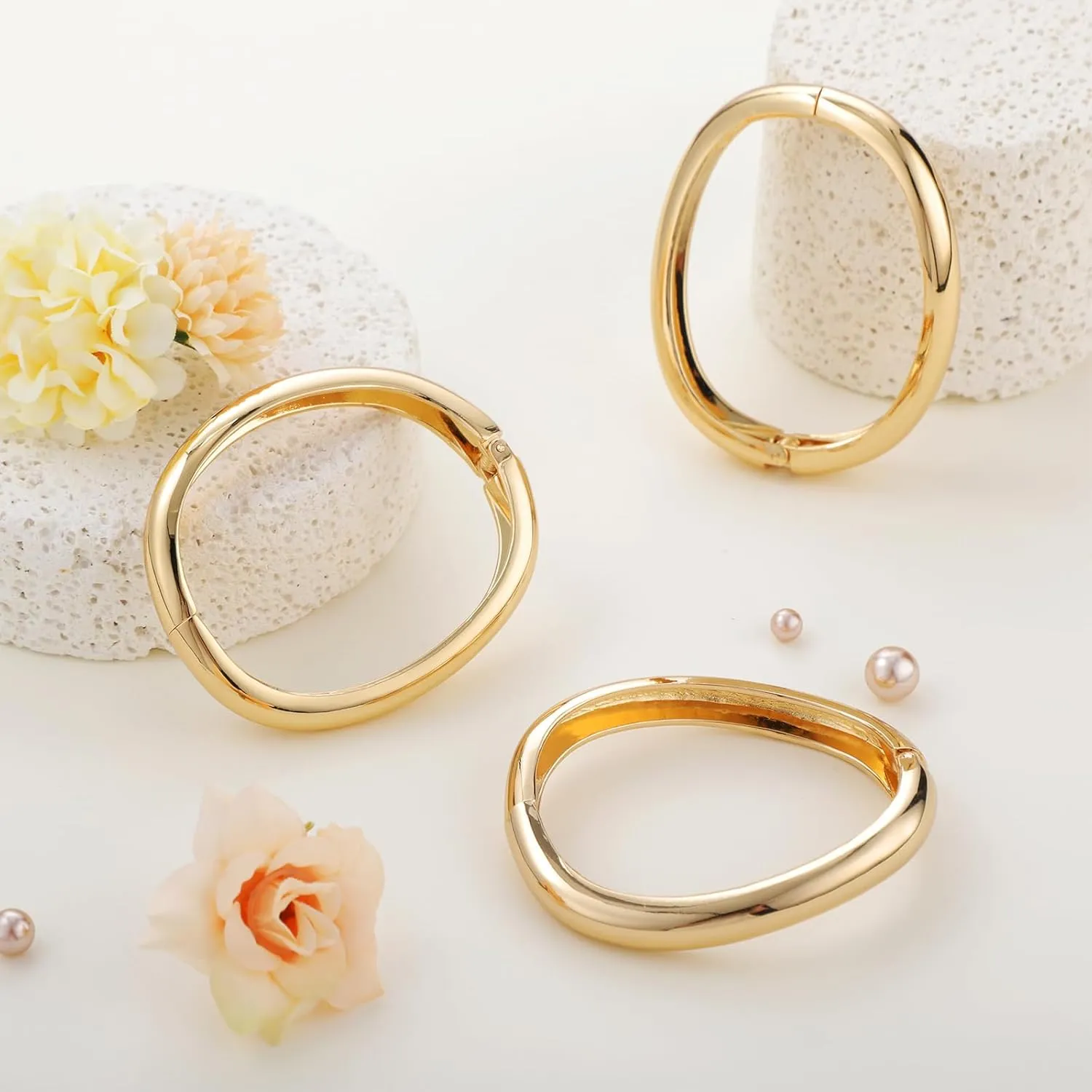 Gold Bangles Bracelets Set for Women Gold Polished Chunky Bangle Trendy Wide Chunky Cuff Bangle Jewelry Gift 3 Pcs