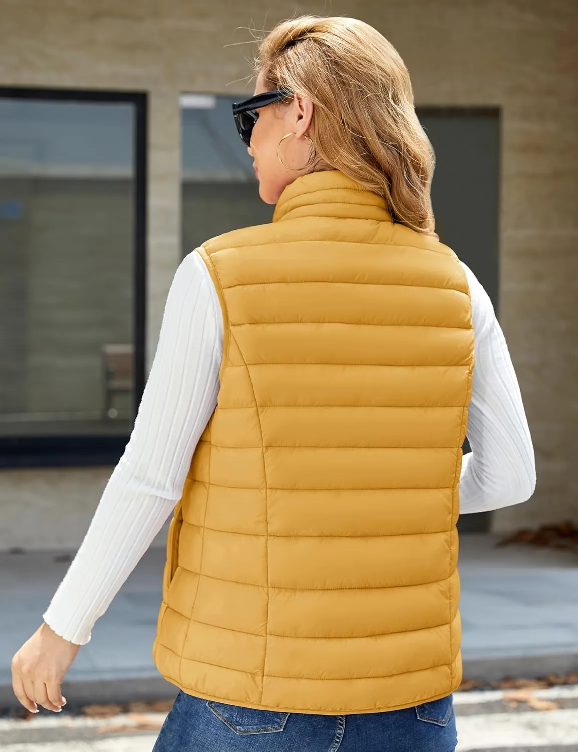 MAGCOMSEN Women's Puffer Vest Lightweight Stand Collar Zip 4 Pockets Puffy Vests Sleeveless Quilted Padded Outerwear